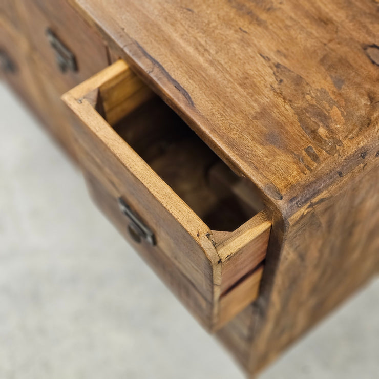 Industrial Chic Lowboard - aus wiederverwertetem Holz