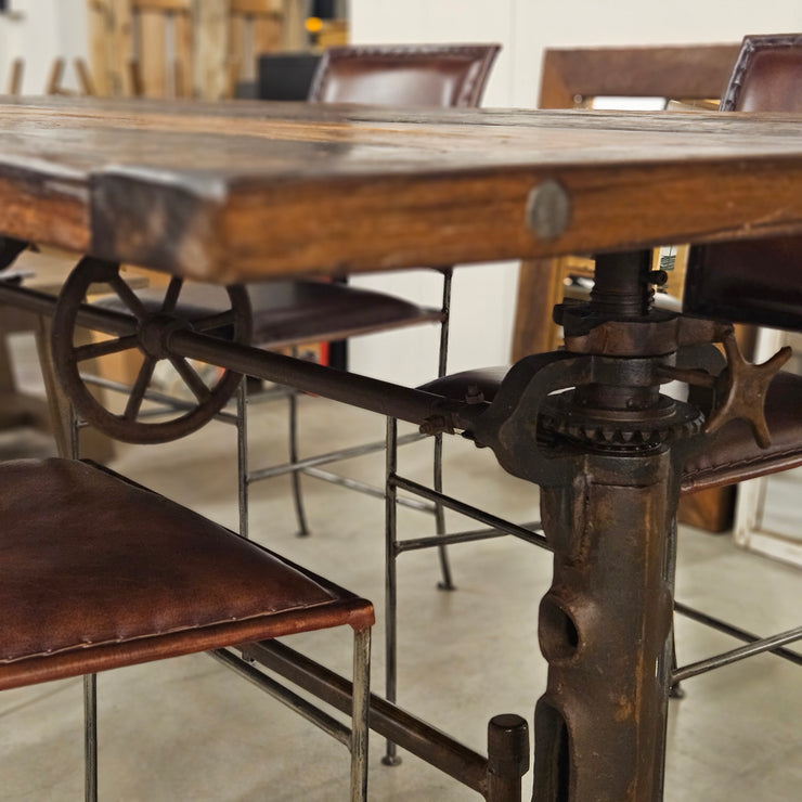 Einstellbar Industrial Chic Tisch