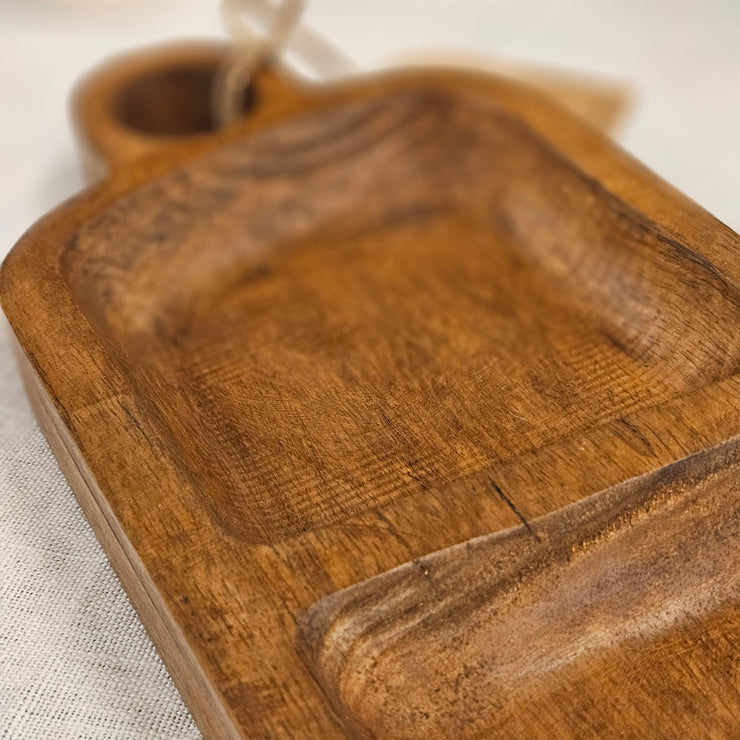 Rustikale Schale aus Holz